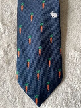 Vintage Chipp Navy Carrot Pattern Men's Tie - Classic Embroidered Design